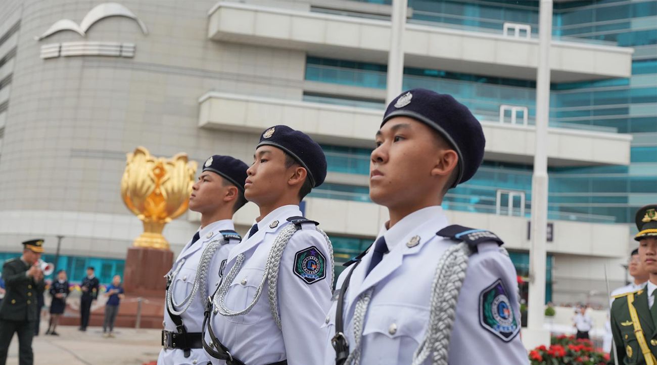 Inheriting the May Fourth Spirit: Students Appointed as Flag Bearers at the Golden Bauhinia Square Flag-Raising Ceremony
